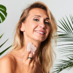 Kamień Gua Sha do masażu - stopa różowy kwarc YEYE Made in Nature - obrazek 3