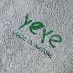 Poncho welurowe z kapturem Yeye - obrazek 17