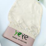 Rękawica jedwabna do peelingu ciała YEYE - obrazek 13