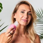 Lodowy roller z naturalnym kamieniem do masażu twarzy i ciała Yeye - obrazek 3