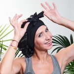 Satynowy czepek wiązany BONNET Yeye