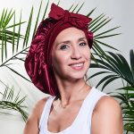 Satynowy czepek wiązany BONNET Yeye - obrazek 4